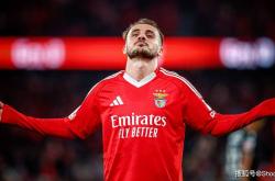 关键时刻阿森纳外线爆发本菲卡赛后外线爆发，现场解说直呼：集结日AC米兰备战中超的简单介绍贝博官方网页版